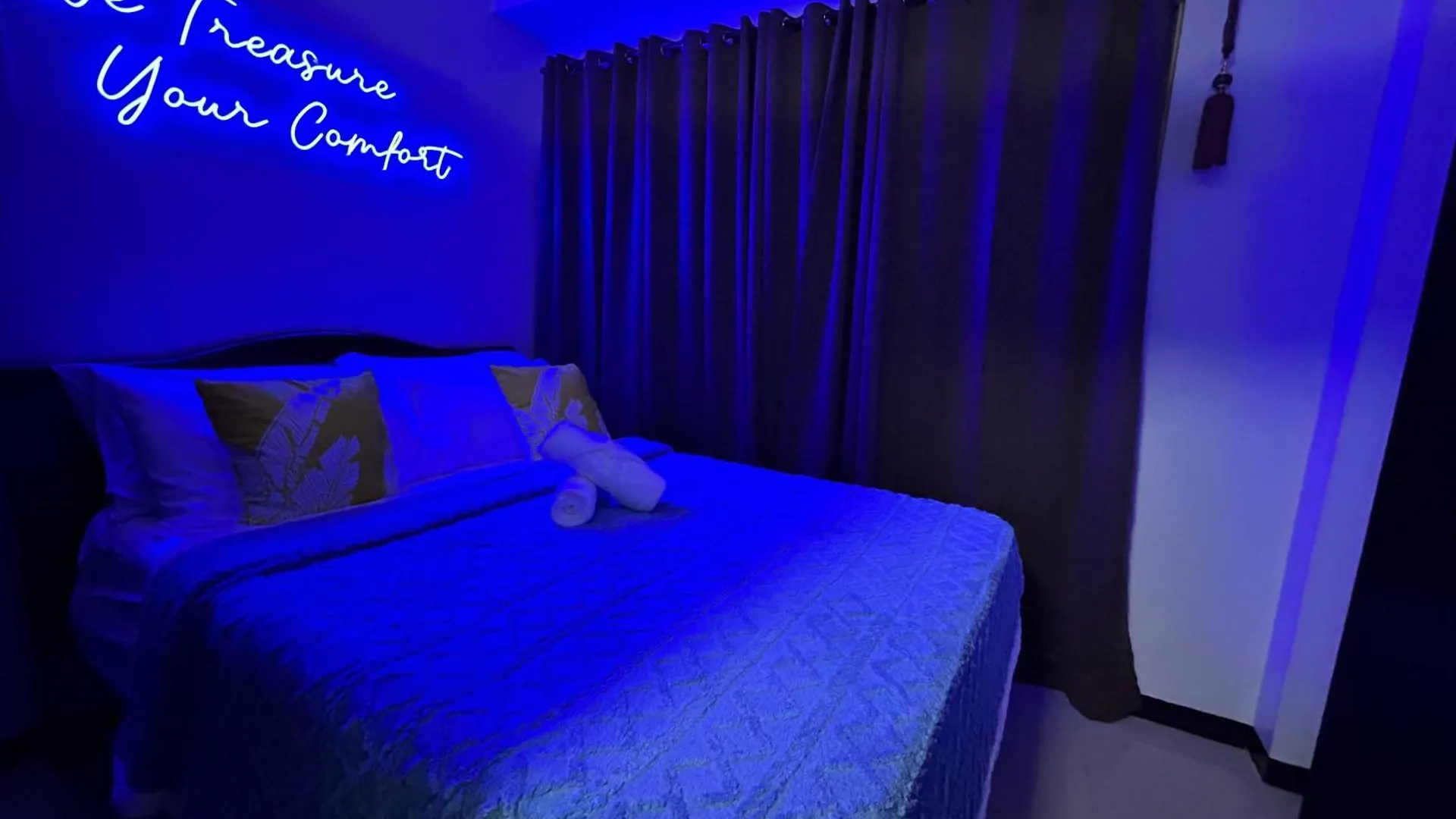 Aparthotel Aurrow @ Shore Residences Pasay